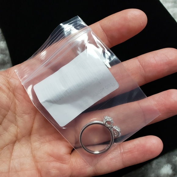 925 Sterling Silver Bow Tie Knot Stackable Zirconi - Picture 8 of 9